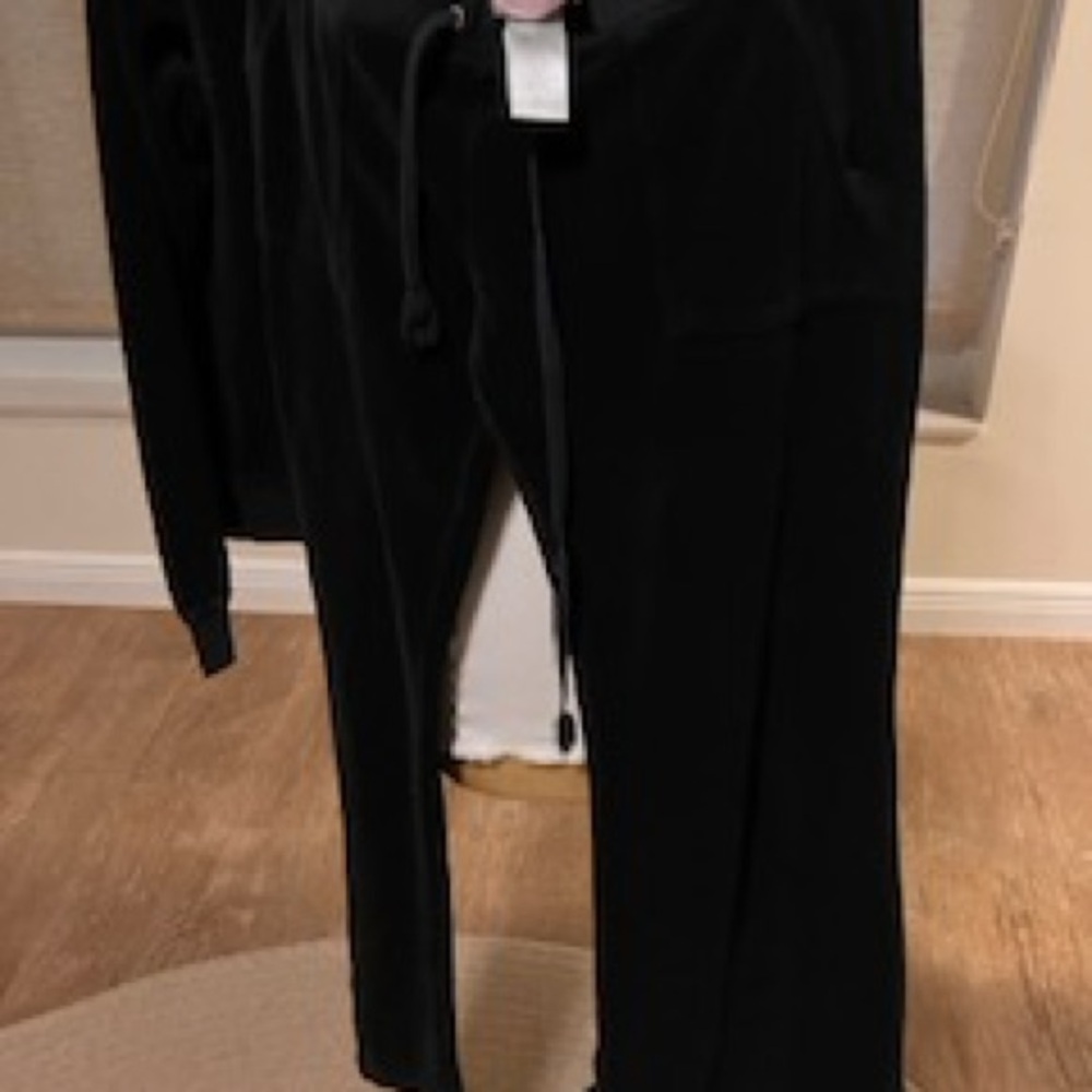 Juicy Couture Black Velour Apparel - Picture 4 of 16